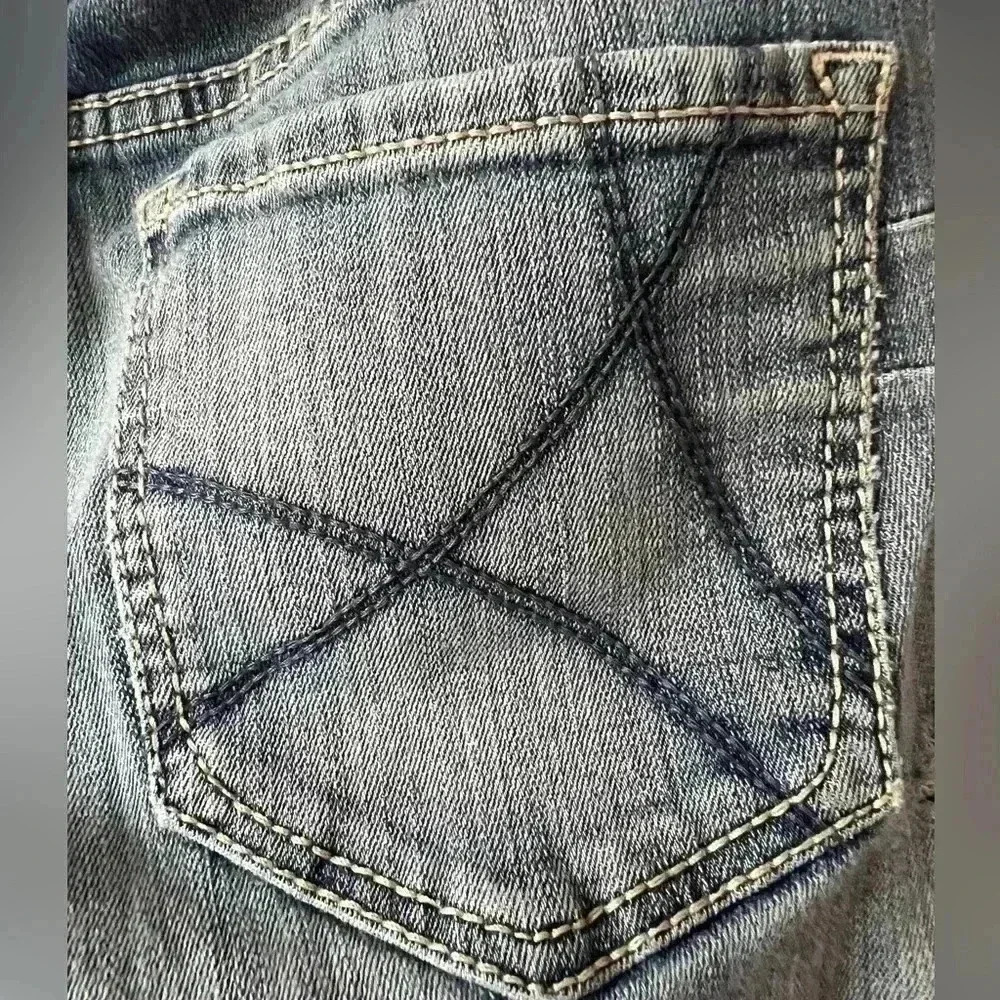 Ariat Cowgirl Distressed Jeans Womens Sz 29s Well Loved See Pics - Picture 6 of 10